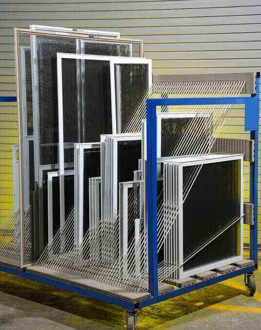 Fiksni komarnici poređani na paleti